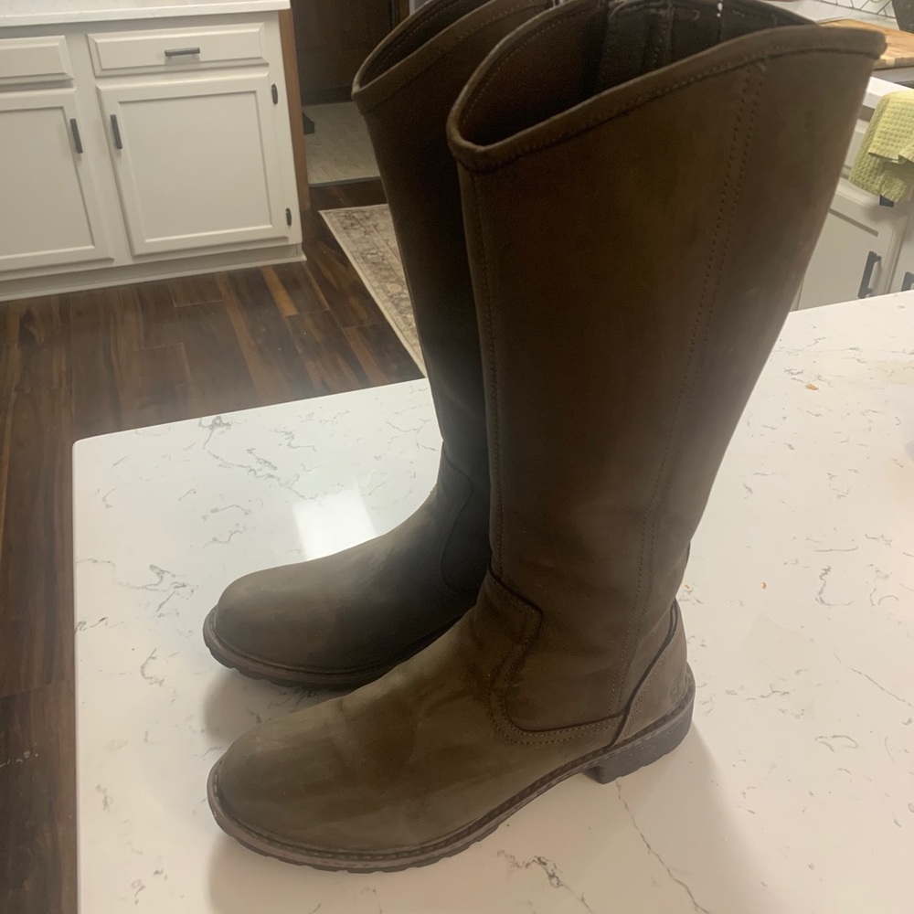 Suede Timberland riding boots